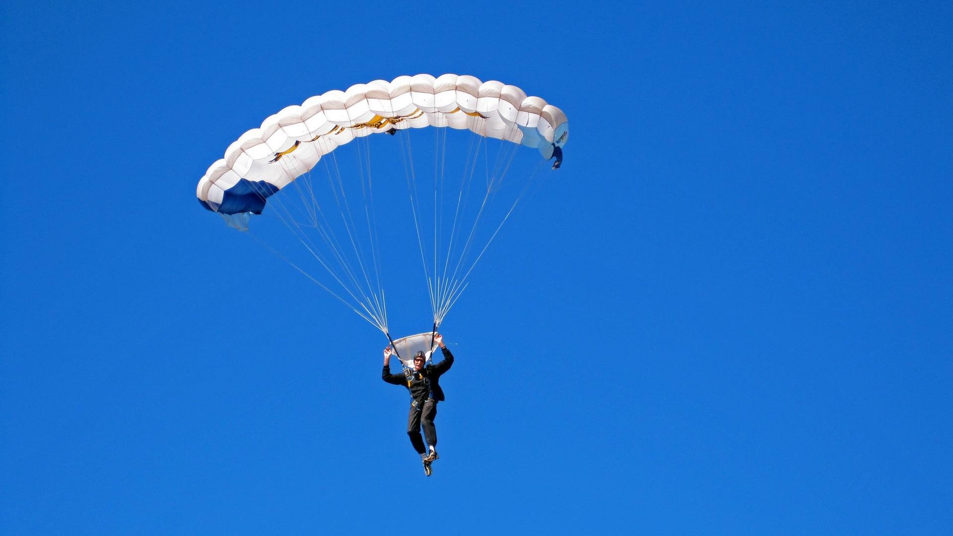 开云娱乐-全国青少年“篮球+科技”创新成果展在上海引发热潮，推动行业突破